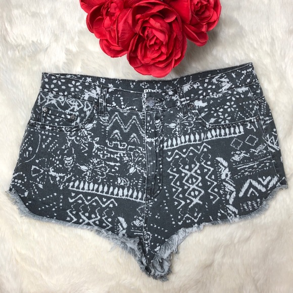 Urban Outfitters Pants - Urban Outfitters BDG High Rise Cut Off Shorts